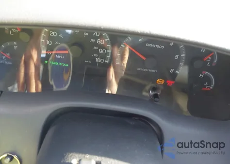 2003 Ford F-150 Xl/Xlt z USA, uszkodzony, nr VIN 2FTRX17253CB04982